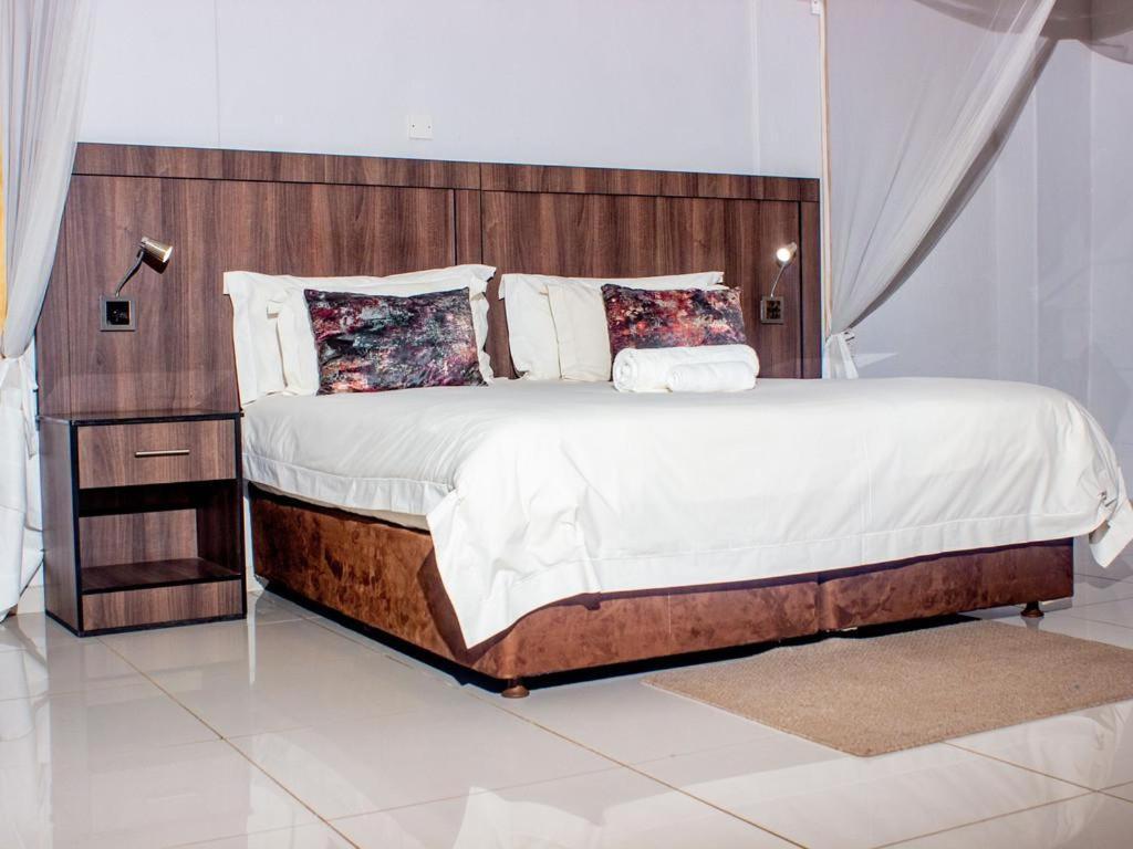 Wild View Resort Kasane Room photo